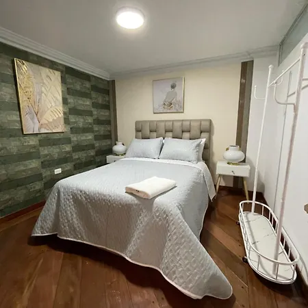 Leo Room